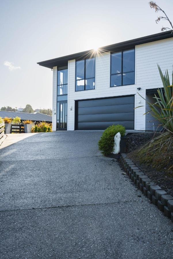 Modern Family Friendly Getaway Villa Dunedin Exterior photo