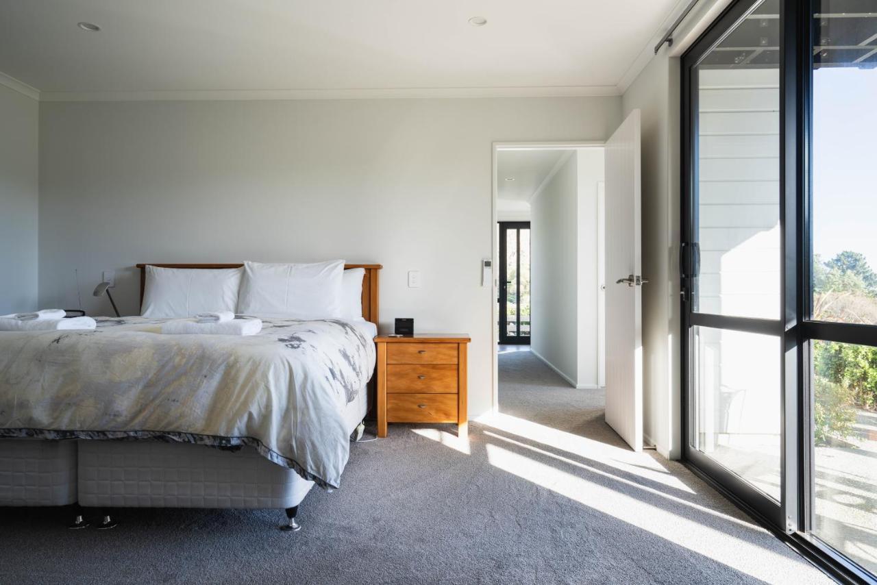 Modern Family Friendly Getaway Villa Dunedin Exterior photo